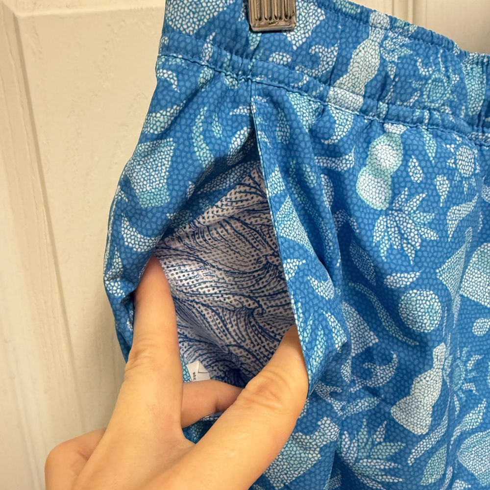 New Peter Millar Mosaic Swim Trunks - Picture 6 of 12